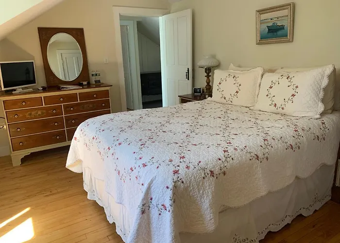 Delano Homestead Bed And Breakfast