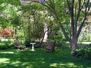 Delano Homestead Bed & Breakfast